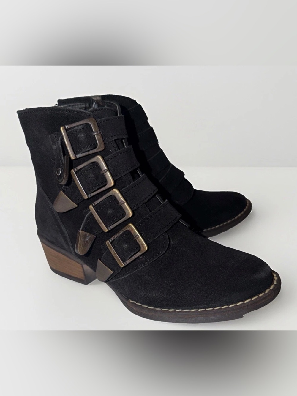 NIB Womens MAS Artisan Footwear Abby Buckle Black Suede Ankle Boots Moto Sz 6